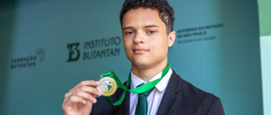Aluno do Colégio Santo Antônio conquista medalha de ouro na Olimpíada Ibero-Americana de Biologia