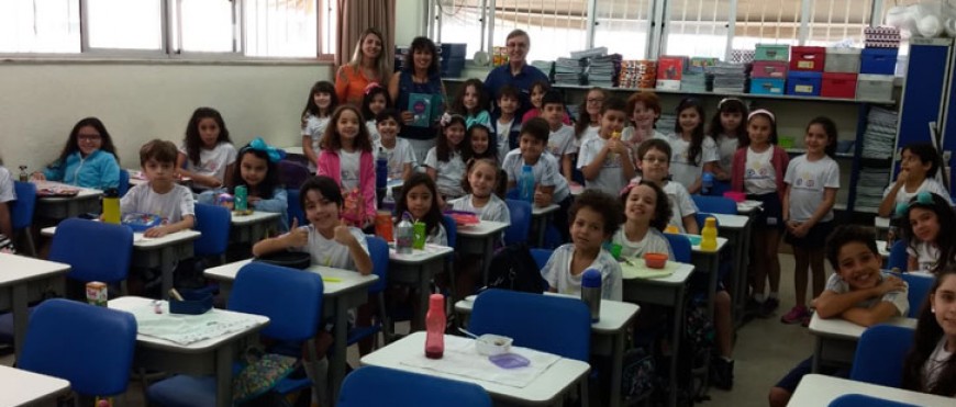 Autor Fernando Carraro visita alunos do 3º e 5º Anos