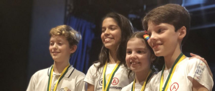 Olimpíada Canguru de Matemática premia 110 alunos do Colégio Santo Antônio