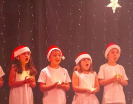 Alunos do 2º Ano emocionam famílias em Cantata de Natal no Frei Hilário