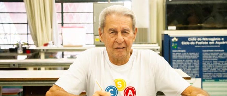 Sr. Roberto e o abraço de 66 anos no Colégio Santo Antônio