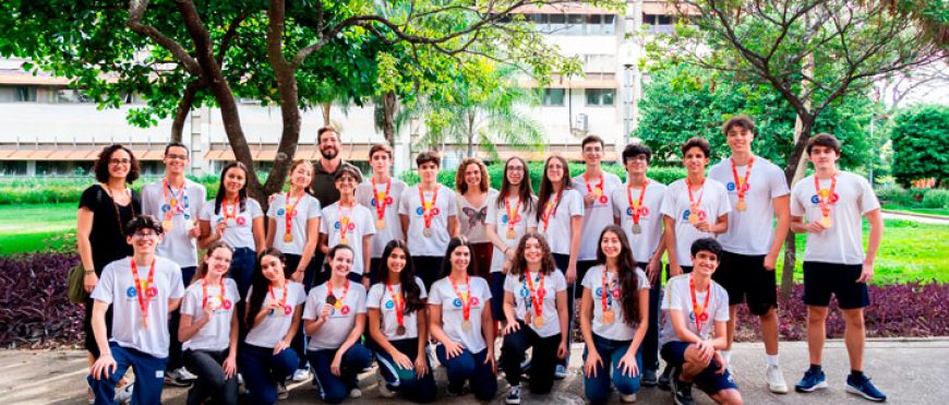 Colégio Santo Antônio lidera quadro de medalhas na XXVIII Olimpíada Mineira de Química